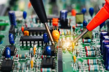 repairing-electronic-equipment-with-equipment-by-engineer-test-electronic-equipment-technology-min